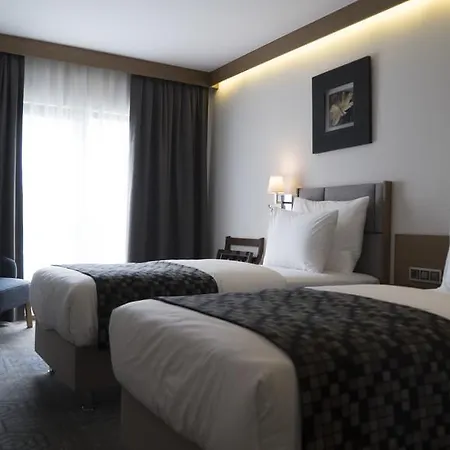 Yuksel Yenikapı