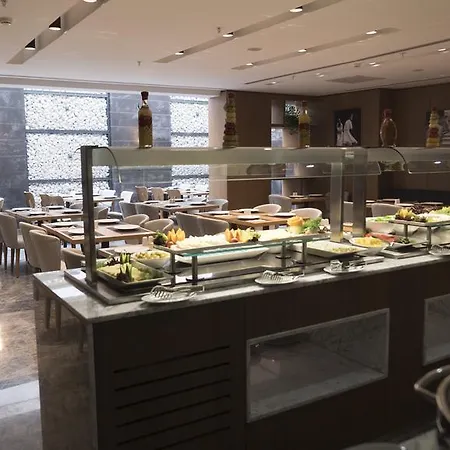 Otel Yuksel Yenikapı 4*