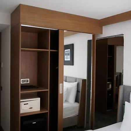 Otel Yuksel Yenikapı 4*