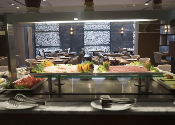 Hotel Yuksel Yenikapi 4*