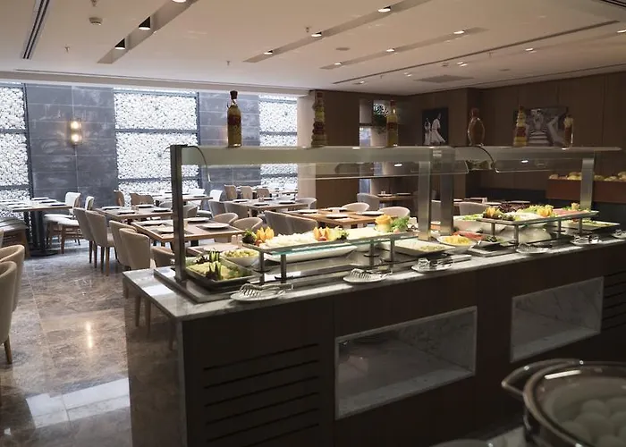 Hotel Yuksel Yenikapi 4*