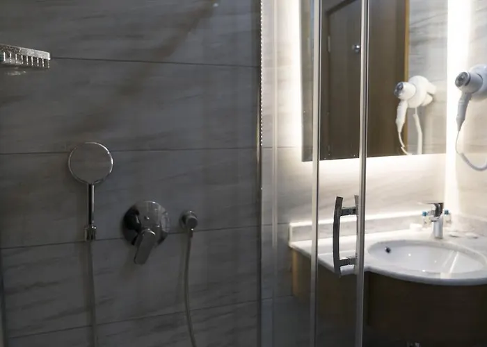 Hotel Yuksel Yenikapi 4*