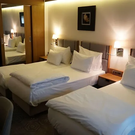 Hotel Yuksel Yenikapi 4*